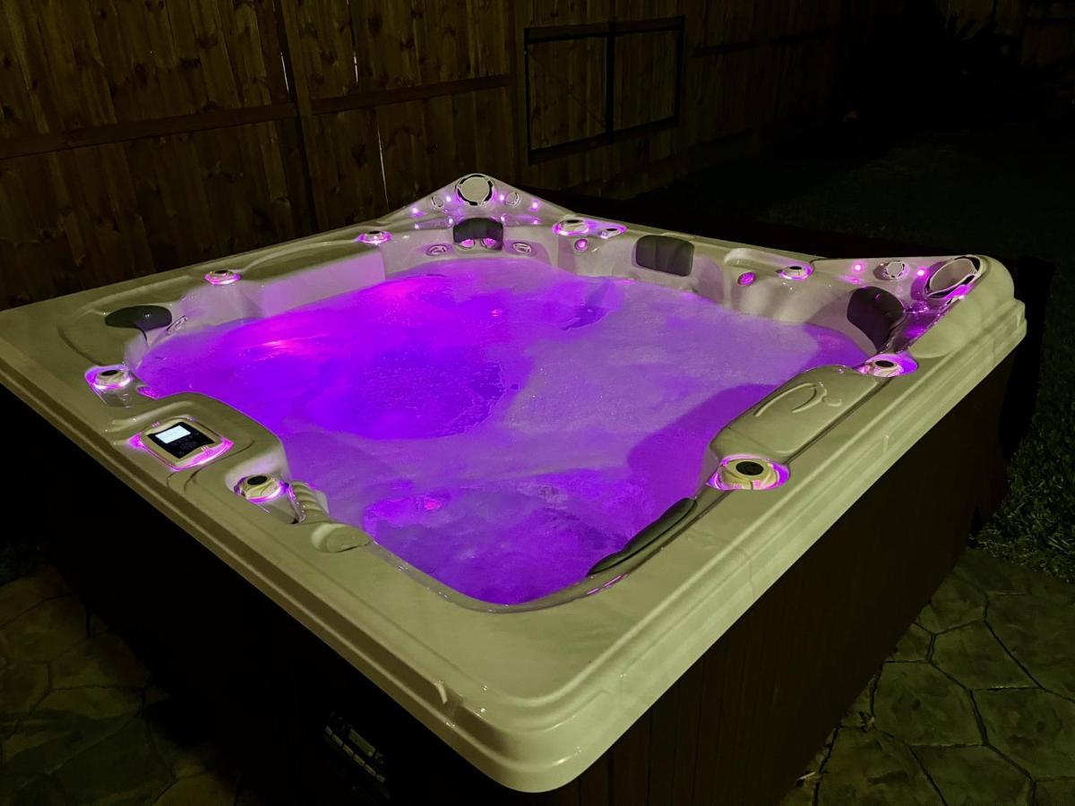 Вилла 1976Houstongem Luminous Pvtpool & Hottub Dt20Mins For Lrg Families 6Beds 2Bath Экстерьер фото